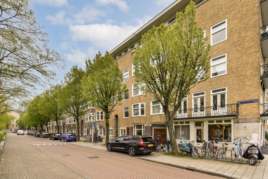 Amsterdam 
Zuid
Wonen
Ruim
Gerenoveerd
Kindvriendelijk
Tuin 
Stadionbuurt
erfpachtgrond
verhuizen
groot
luxe
