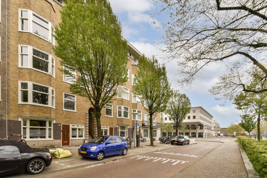 Amsterdam 
Zuid
Wonen
Ruim
Gerenoveerd
Kindvriendelijk
Tuin 
Stadionbuurt
erfpachtgrond
verhuizen
groot
luxe

