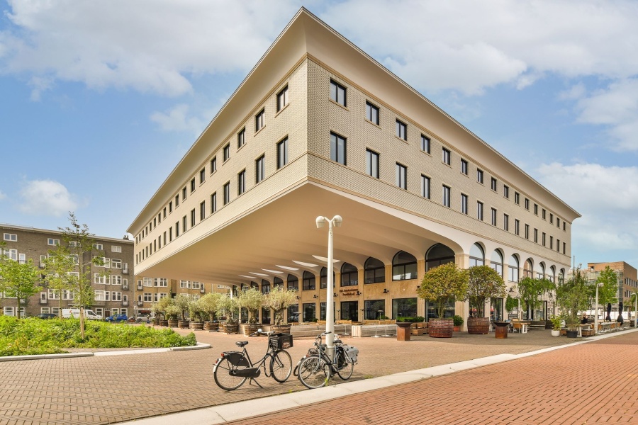 Amsterdam 
Zuid
Wonen
Ruim
Gerenoveerd
Kindvriendelijk
Tuin 
Stadionbuurt
erfpachtgrond
verhuizen
groot
luxe
