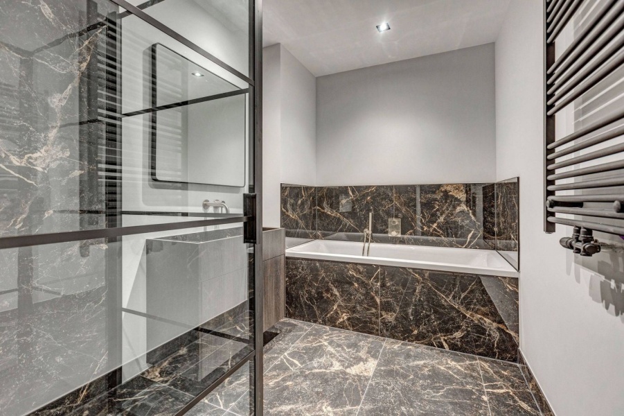 De pijp 
Gerenoveerd 
Amsterdam 
Hoogwaardig
Lift
Huren 
Centrum 