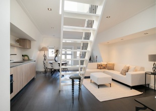 dakterras
amsterdam
hoogwaardig
gerenoveerd
lift
terrace
elevator
high-end
renovated
furnished
gmeubileerd